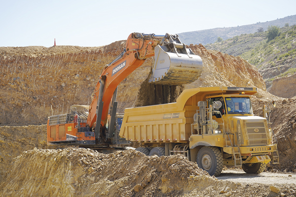 Producción de cobre de Anglo American en Chile supera pronósticos, pero cierra 2024 con caída de 8%