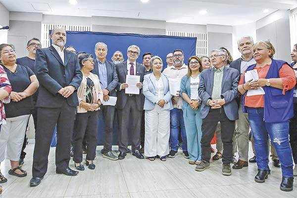 Gobierno oficializa un aumento del salario mínimo a $510 mil desde enero