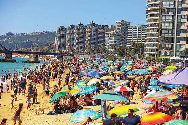 Chile atrae más de 840 mil turistas en 2023, liderados por argentinos