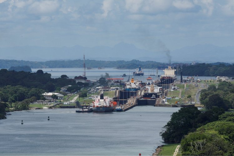 <p>Canal de Panamá aprueba más recursos para aumentar provisión de agua, tras recientes sequías</p>