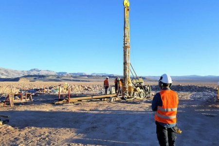 <p>Minera canadiense va con todo detrás de oro y cobre en Perú: ¿dónde se ubicarán los cinco proyectos de exploración?</p>