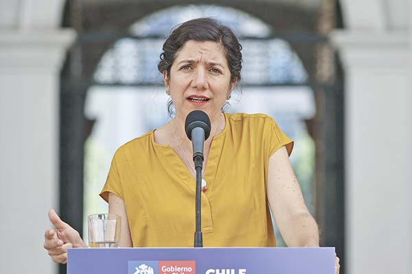 Boric regresa de vacaciones y La Moneda sube el tono para defender su manejo fiscal: “Muchos se llenan la boca en estos días pidiendo recortes"