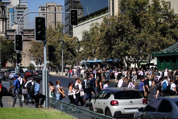 Diputados exigen respuestas tras masivo corte de luz en Chile.