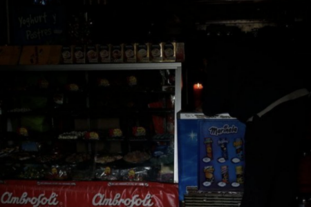 <p>Masivo corte de luz en Chile afecta a varias regiones del país: SEC reporta más de un millón de clientes sin suministro</p>