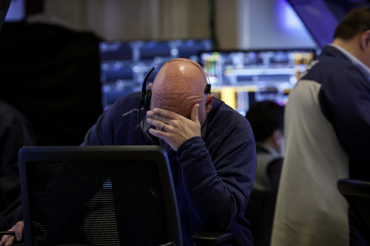 <p>Lunes negro en Wall Street: cierra con su mayor caída de 2025 y queda a un paso de borrar todos sus avances del año</p>
