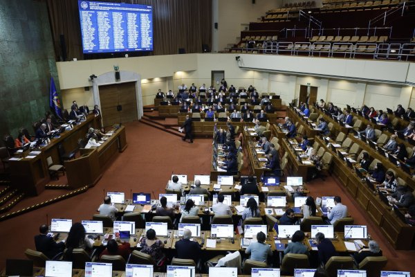 Reforma política: La amenaza de los díscolos, ¿vuelven las órdenes de partido?