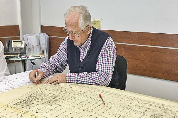 Yves Besançon, el arquitecto tras el Costanera Center: “Mucha gente le decía que nombrara al edificio la Torre Paulmann. Él jamás quiso”