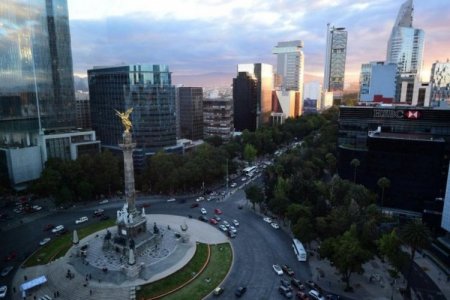 <p>La OCDE descarta que se destraben aranceles y anticipa recesión para México en 2025 y 2026</p>