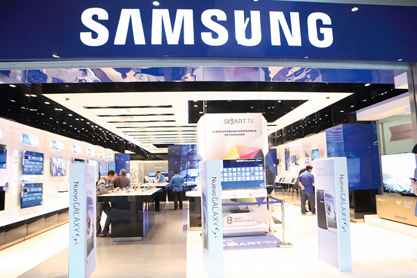 Samsung pide disculpas y promete logros significativos a inversionistas
