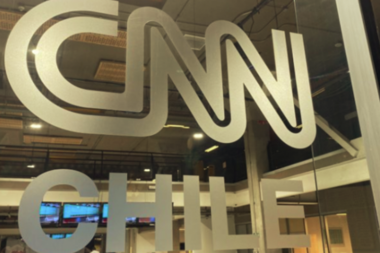 <p>CNN Chile entra en reorganización: plan incluye pago de deuda con publicidad y recortes de personal</p>