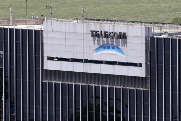 <p>Gobierno de Argentina rechaza compra de filial de Telefónica por parte de operador local Telecom</p>