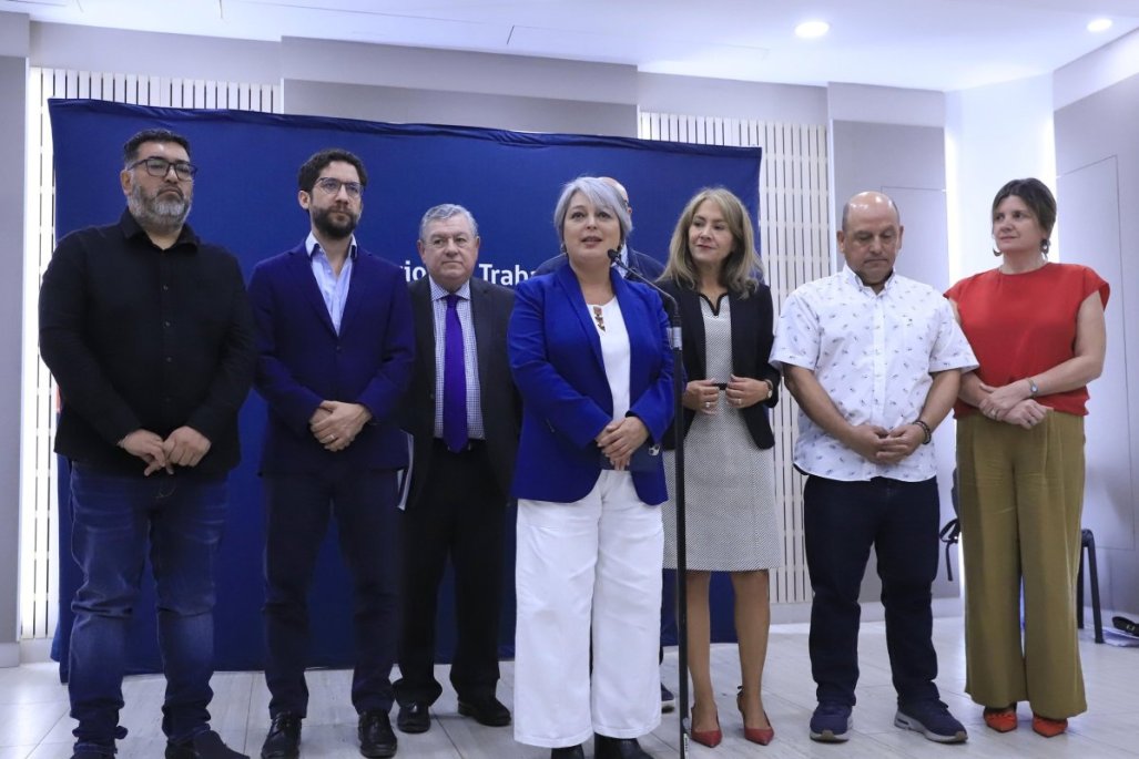 Gobierno impulsa reforma a subsidios laborales con empresarios y CUT