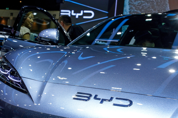 <p>Ventas anuales del fabricante chino BYD superan los US$ 100.000 millones por primera vez en su historia</p>