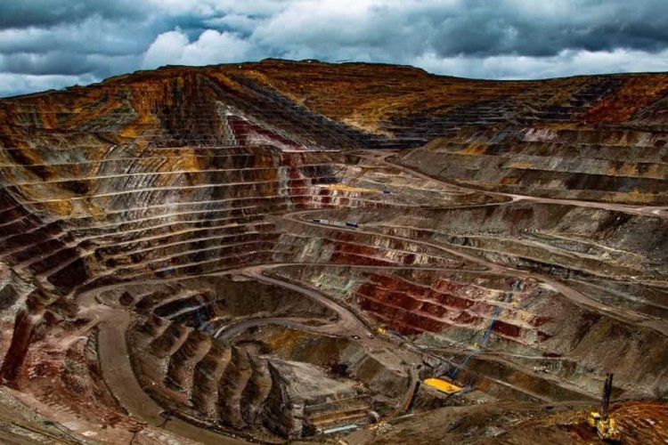 <p>Minera peruana Buenaventura firma contrato de concesión de plan hídrico para desarrollar proyecto de cobre en el país</p>