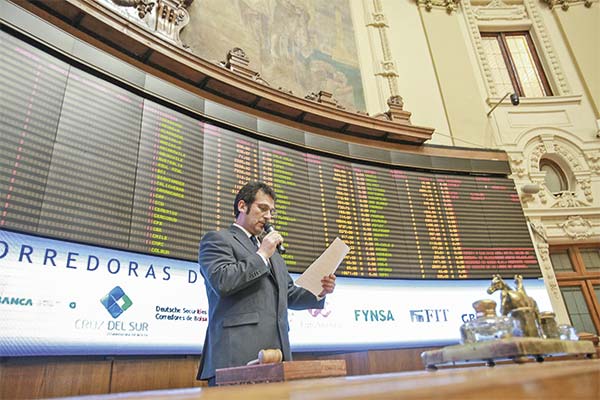 Inédito estudio revela que empresas del IPSA contribuyeron con US$ 10 mil millones en impuestos al Fisco en 2023