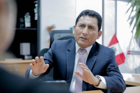 <p>Viceministro de Industria de Perú: "Las inversiones están volviendo y la confianza se está recuperando"</p>