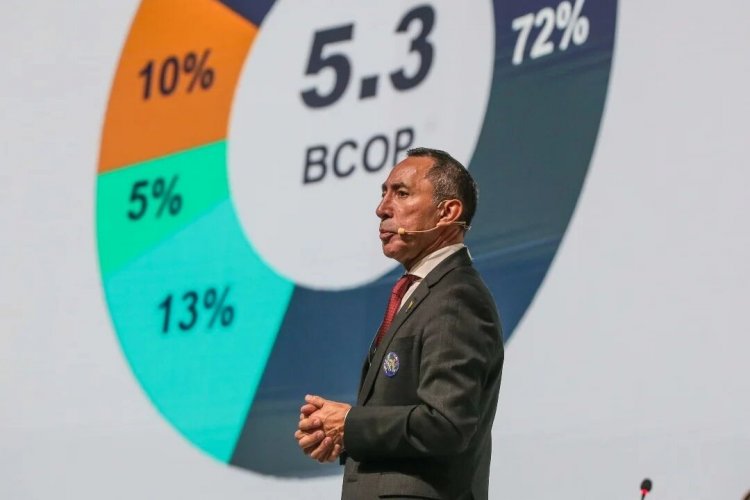 <p>En Junta de Accionistas: exsenador colombiano cuestiona administración de Ecopetrol y AFP lamenta retiro de proyecto Oslo</p>