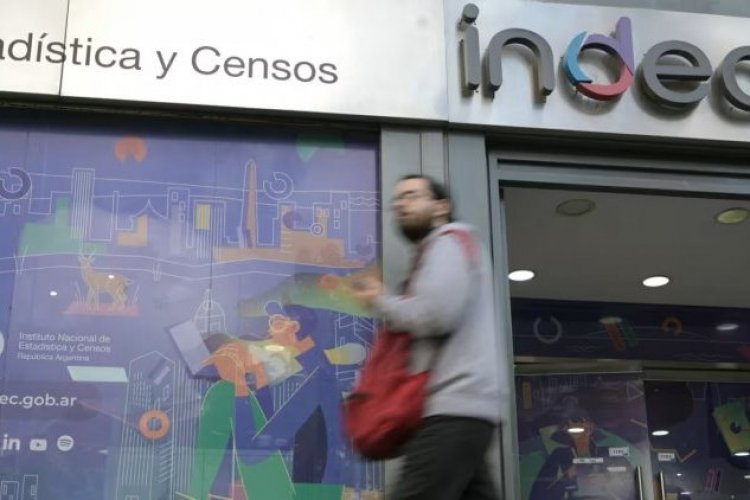 <p>Tasa de pobreza de Argentina cae mientras Milei controla la inflación</p>