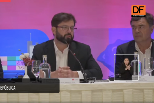 <p>Ahora en DF | Boric sobre aranceles de Trump: "Como Presidente lamento esta medida unilateral"</p>