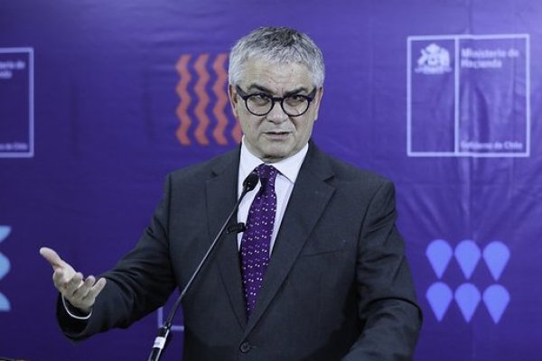 Marcel busca estabilizar mercados tras jornada bursátil incierta