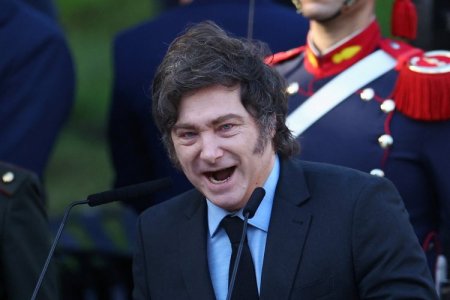 <p>Milei celebra: FMI llega a acuerdo técnico con Argentina por préstamo de US$ 20.000 millones</p>