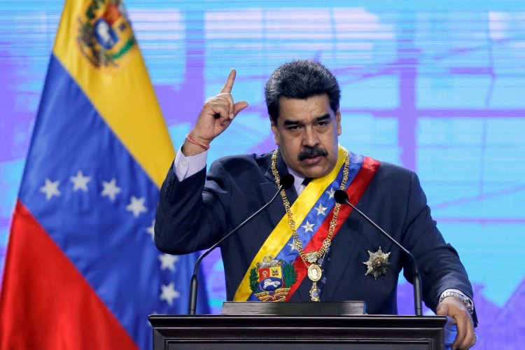<p>Nicolás Maduro decreta emergencia económica en Venezuela y el Congreso da luz verde a las medidas</p>
