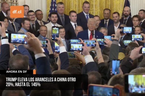<p>Ahora en DF | Trump eleva los aranceles a China otro 20%, hasta el 145%</p>