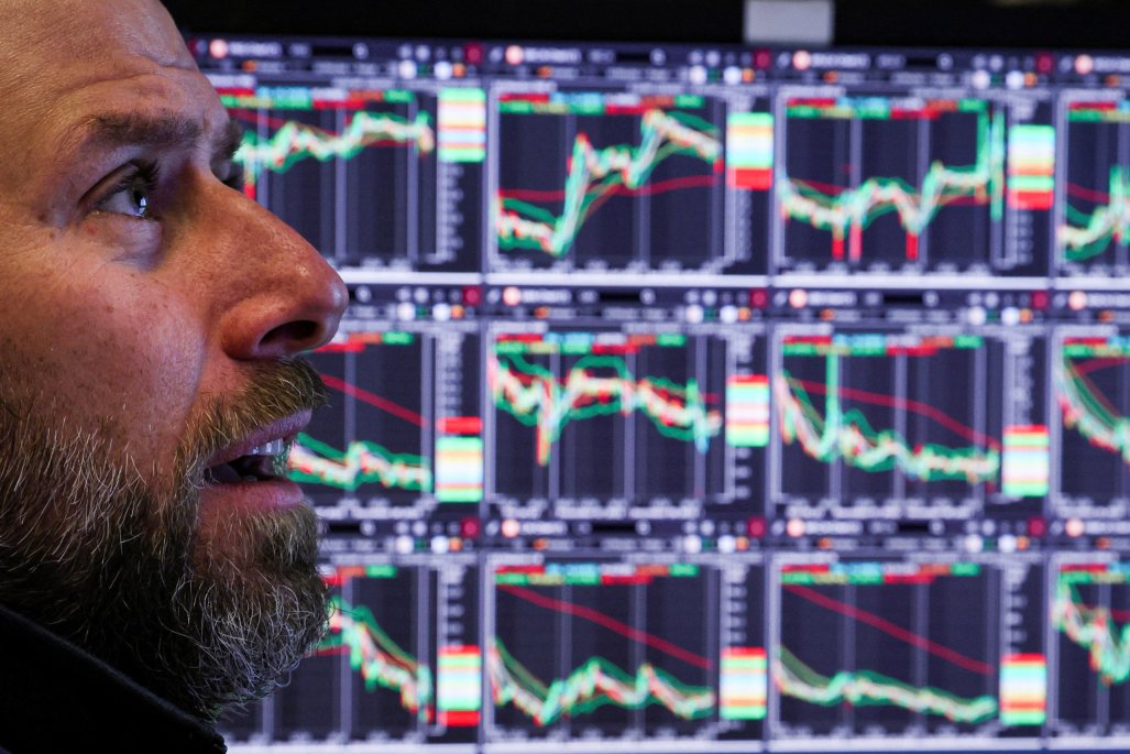 Wall Street y la bolsa chilena abren a la baja en medio de incertidumbre económica