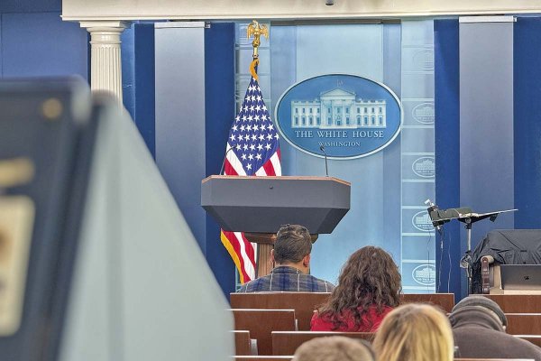 <p>Crónica desde el corazón de la Casa Blanca en la semana que reordenó el mundo</p>