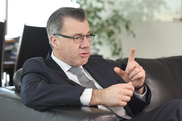 <p>Osvaldo Macías e implementación de la reforma de pensiones: “Lo más complejo es el cambio de la regulación de inversiones”</p>