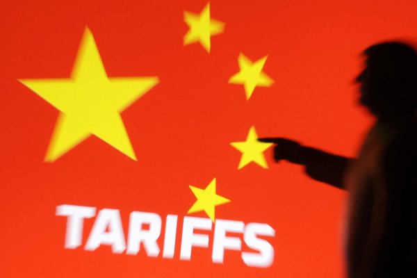 Trump dice que China ha contactado a EEUU para iniciar negociaciones por la guerra de aranceles