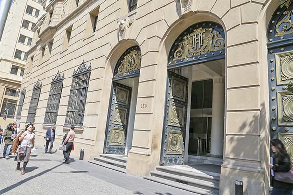 Gobierno chileno forma grupo asesor para enfrentar guerra comercial