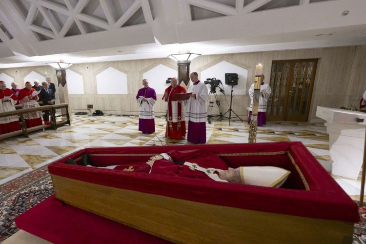 <p>Milei y Lula, los únicos presidentes latinoamericanos que han confirmado asistencia al funeral del papa Francisco</p>