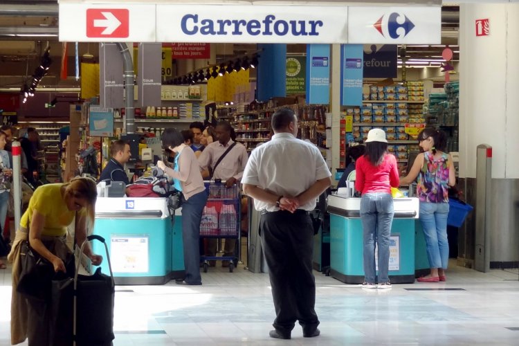 <p>Ranking: Carrefour repite como líder de los supermercados en Brasil y Cencosud resiste en el top 10 pese a caer un puesto</p>