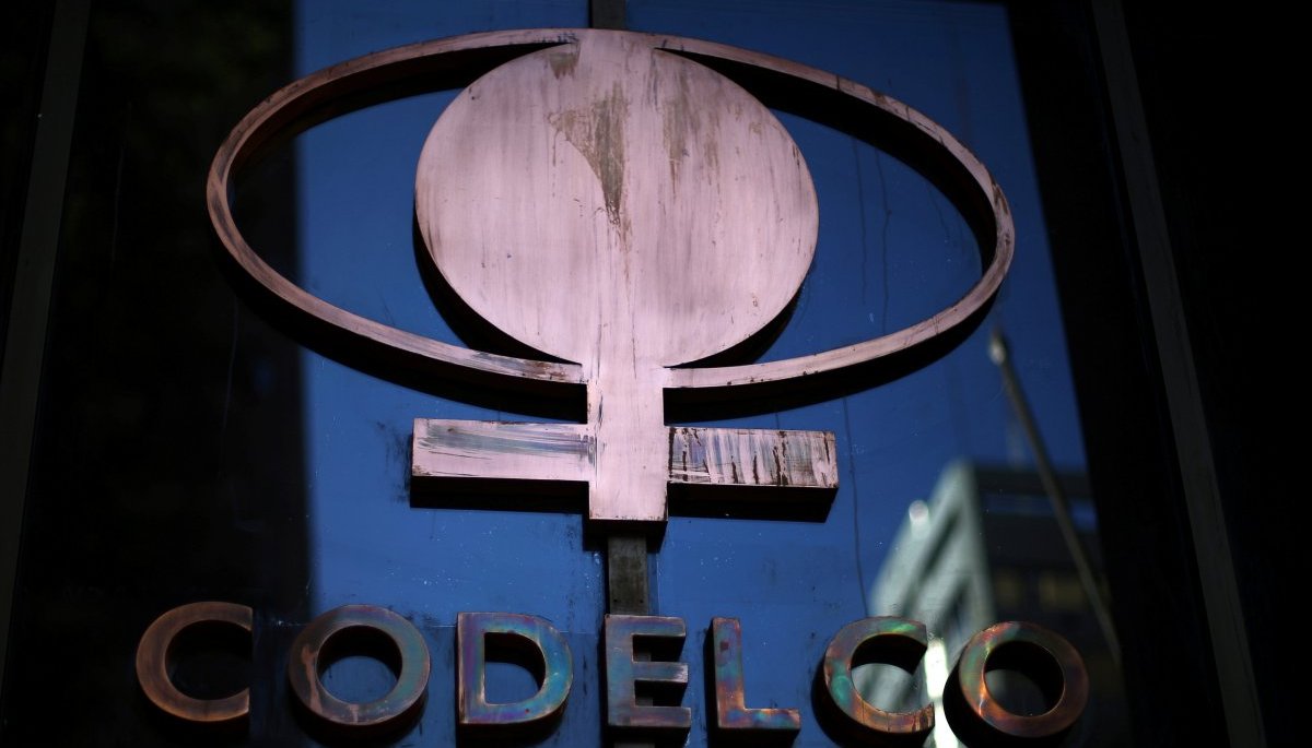 Codelco suscribe contratos para energía 100% limpia en 2030