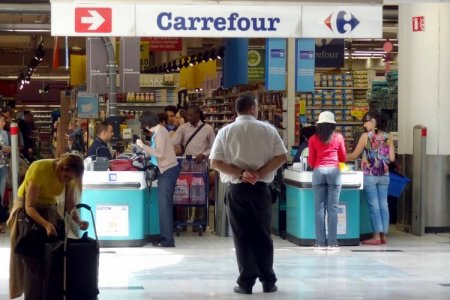 <p>Ranking: Carrefour repite como líder de los supermercados en Brasil y Cencosud resiste en el top 10 pese a caer un puesto</p>
