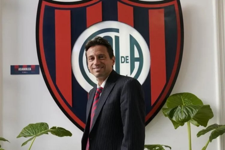 <p>Escándalo en el fútbol argentino: acusan al presidente del San Lorenzo de recibir coima y vinculan a funcionario del Gobierno de Milei</p>