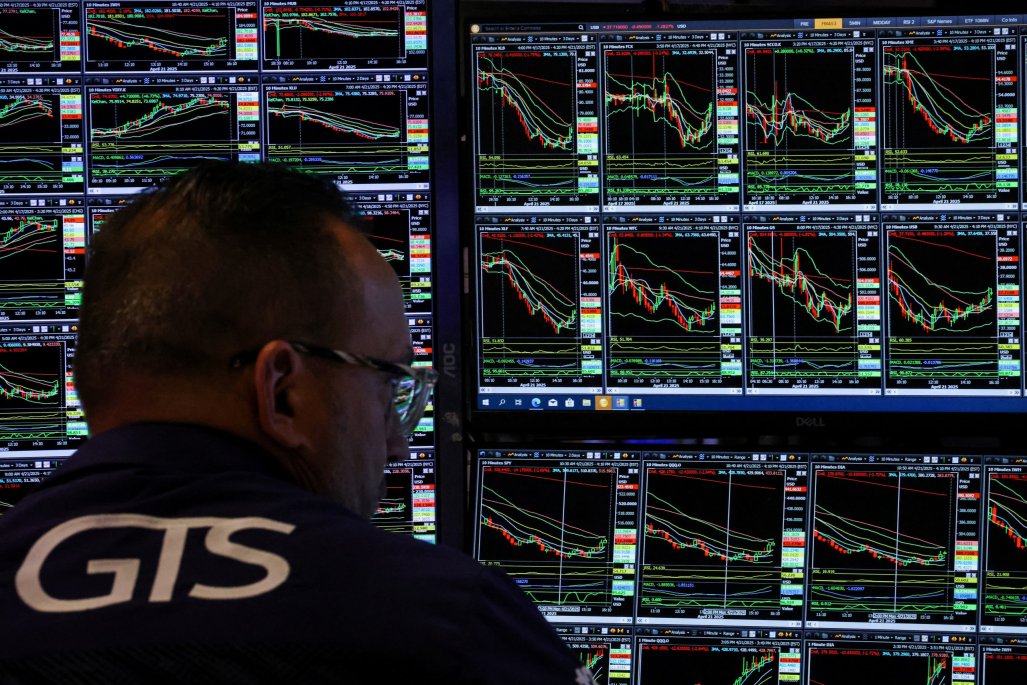 IPSA cae por debajo de 8.000 puntos mientras Wall Street enfrenta incertidumbre económica