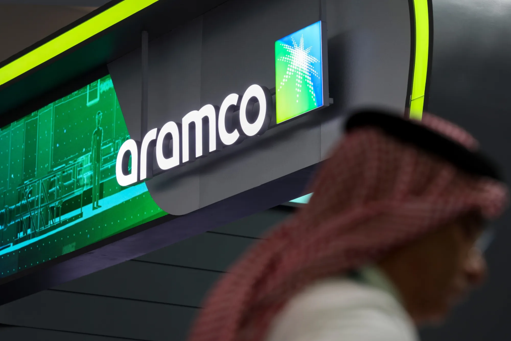 Saudi Aramco intensifica su inversión en electrocombustibles para prolongar la era de los motores de combustión