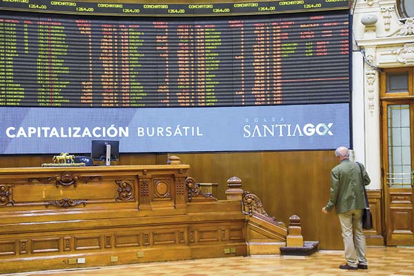 IPSA en abril: la segunda bolsa de mejor rendimiento de la región