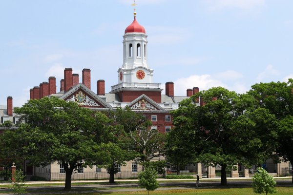 <p>Trump anuncia que la Universidad de Harvard perderá su beneficio de exención de impuestos</p>