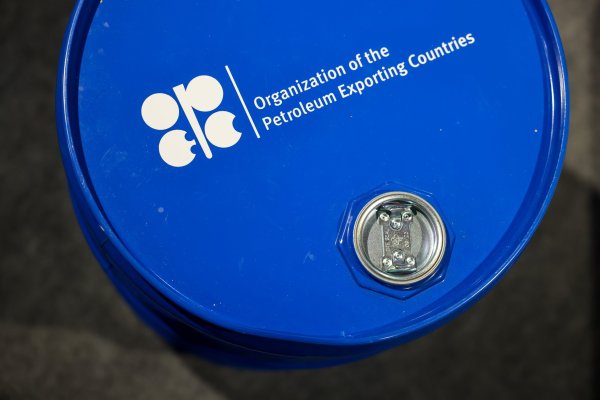 <p>OPEP+ evalúa nuevo aumento de producción antes de próxima reunión clave</p>
