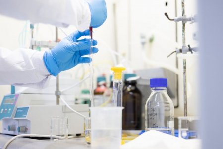 <p>Laboratorio francés Sanofi invierte US$ 70 millones en Argentina para fabricar un insumo clave</p>