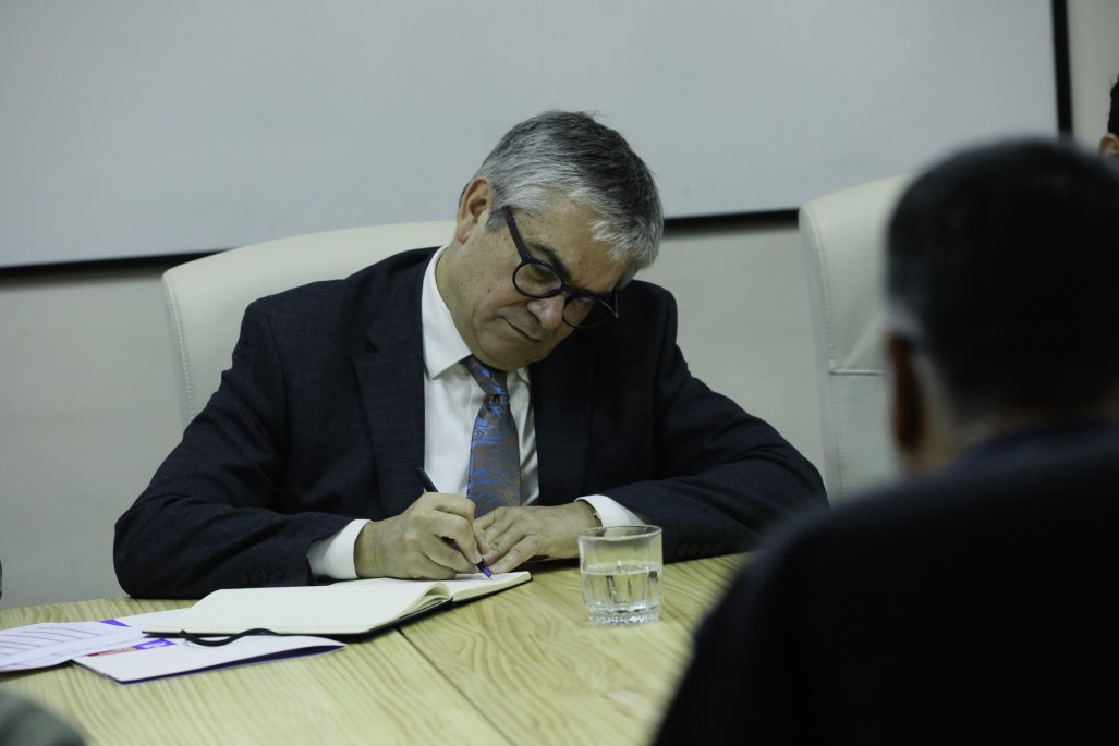 Marcel destaca Imacec superior a lo esperado, pero advierte cautela en proyecciones anuales