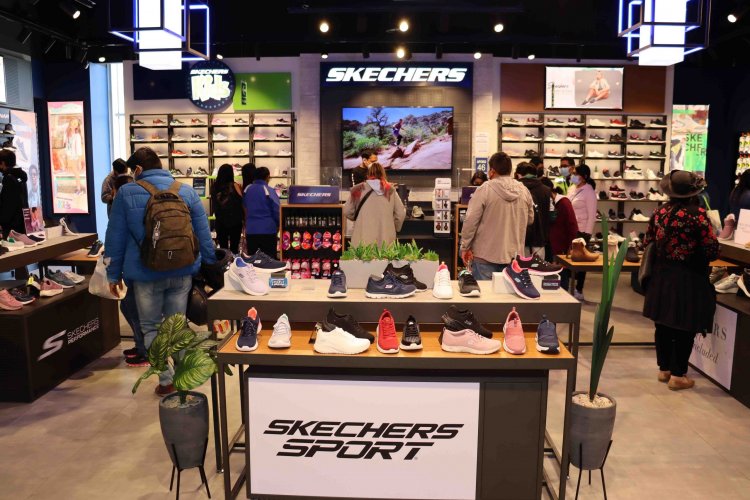 <p>Skechers se vende a fondo brasileño-estadounidense asociado a Warren Buffett, por más de US$ 9.400 millones en efectivo</p>