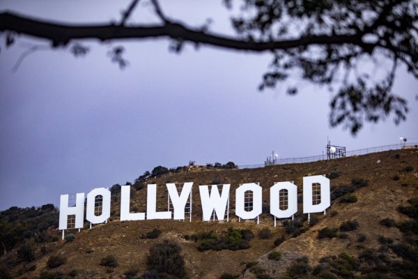 <p>Trump anuncia planes para aplicar arancel de 100% a todas las películas producidas fuera de EEUU: Netflix y Disney caen en bolsa</p>