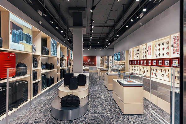 <p>La nueva experiencia que llega a la icónica tienda de Victorinox en Parque Arauco</p>