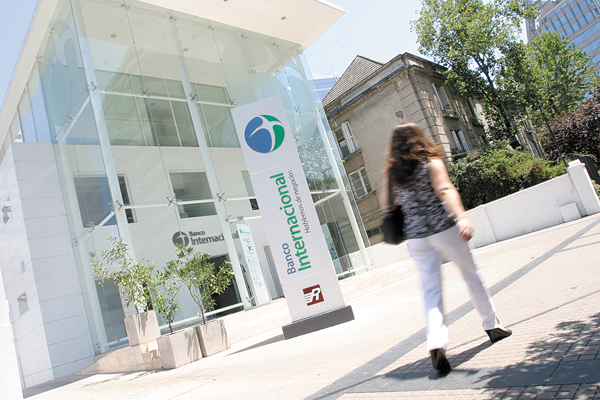 <p>Nuevas funcionalidades en la App y gerencia exclusiva de riesgo: el plan de Banco Internacional para crecer en personas</p>