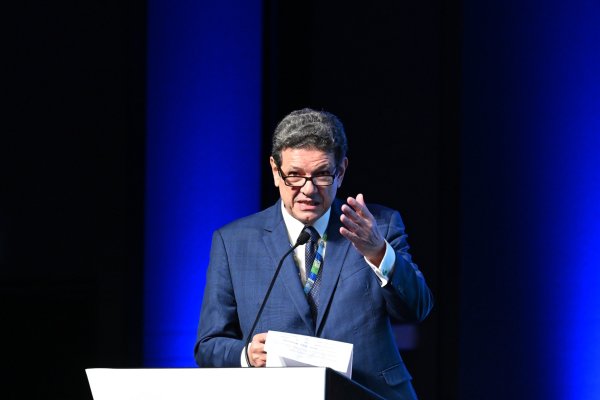<p>Jefe de las administraciones tributarias globales y el secreto bancario: "El Fisco necesita tener pleno conocimiento de las actividades financieras y económicas de los contribuyentes"</p>
