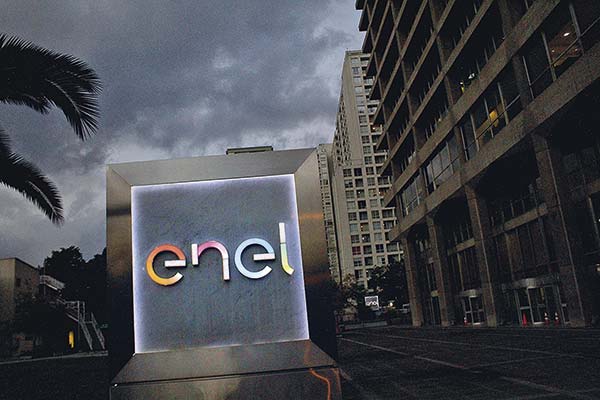 <p>SEC formula cargos a Enel por incumplir exigencia de que electrodependientes tuviesen equipos de respaldo en sus hogares</p>